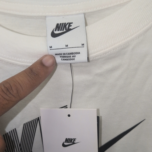 Nike Women's Men's White Short Sleeve Tee Size M - Picture 2 of 3